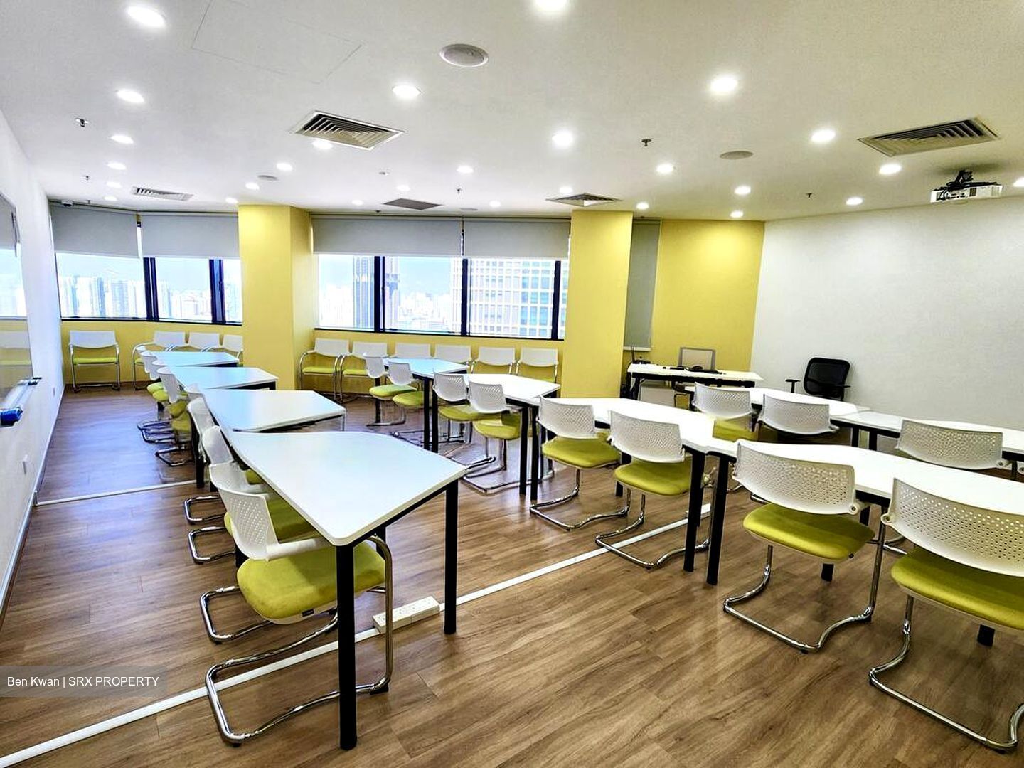 Chinatown Point (D1), Office #562572121